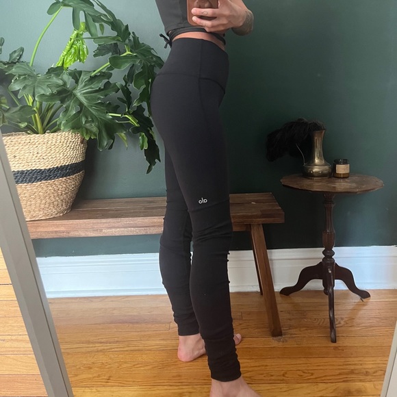 ALO YOGA black long ribbed leggings - Picture 3 of 6